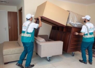 فريق الشركة العربية يقوم بنقل أثاث منزلي داخل جدة بطريقة احترافية